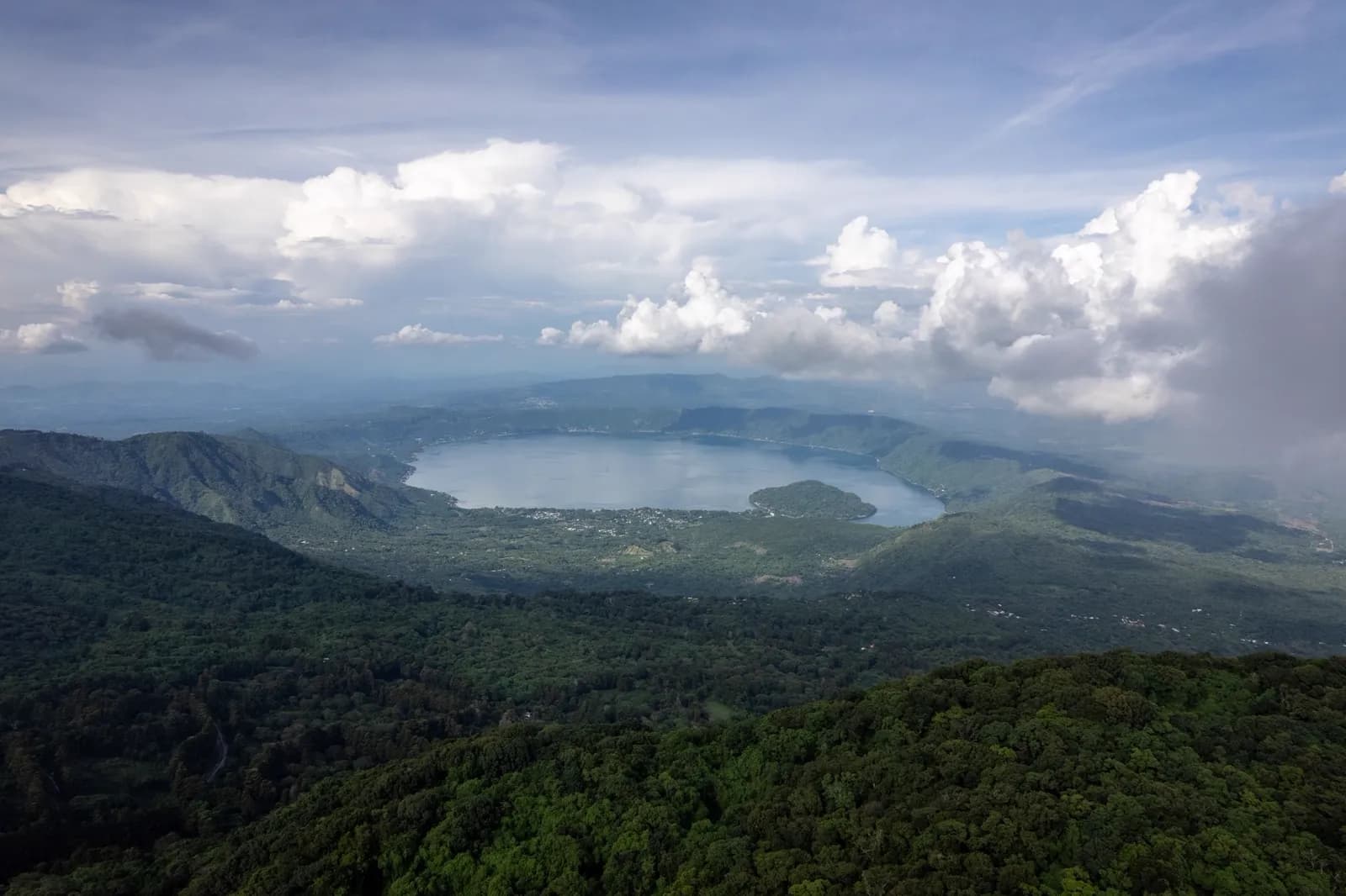 Lago de Coatepeque
